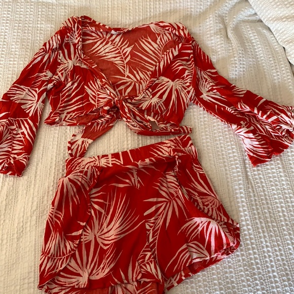 Two Piece Set - Picture 2 of 7